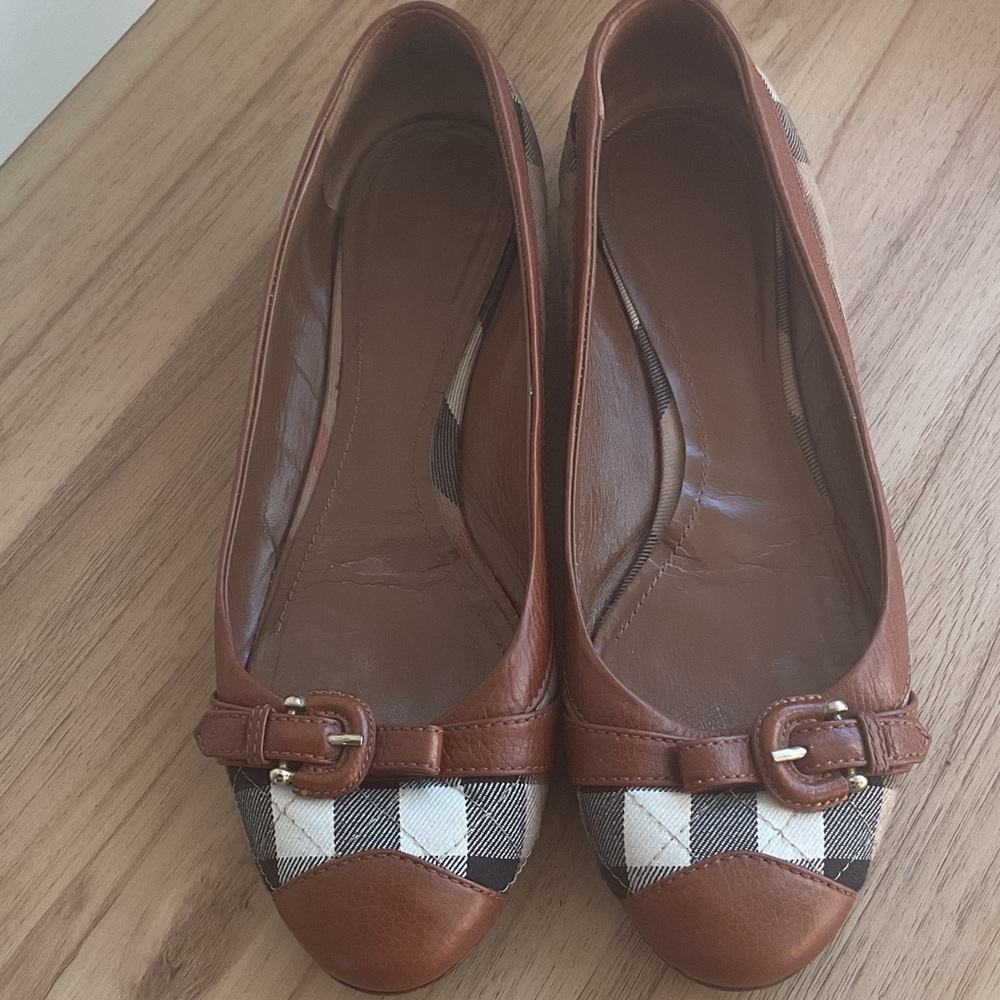 Burberry Women's Flats size 40